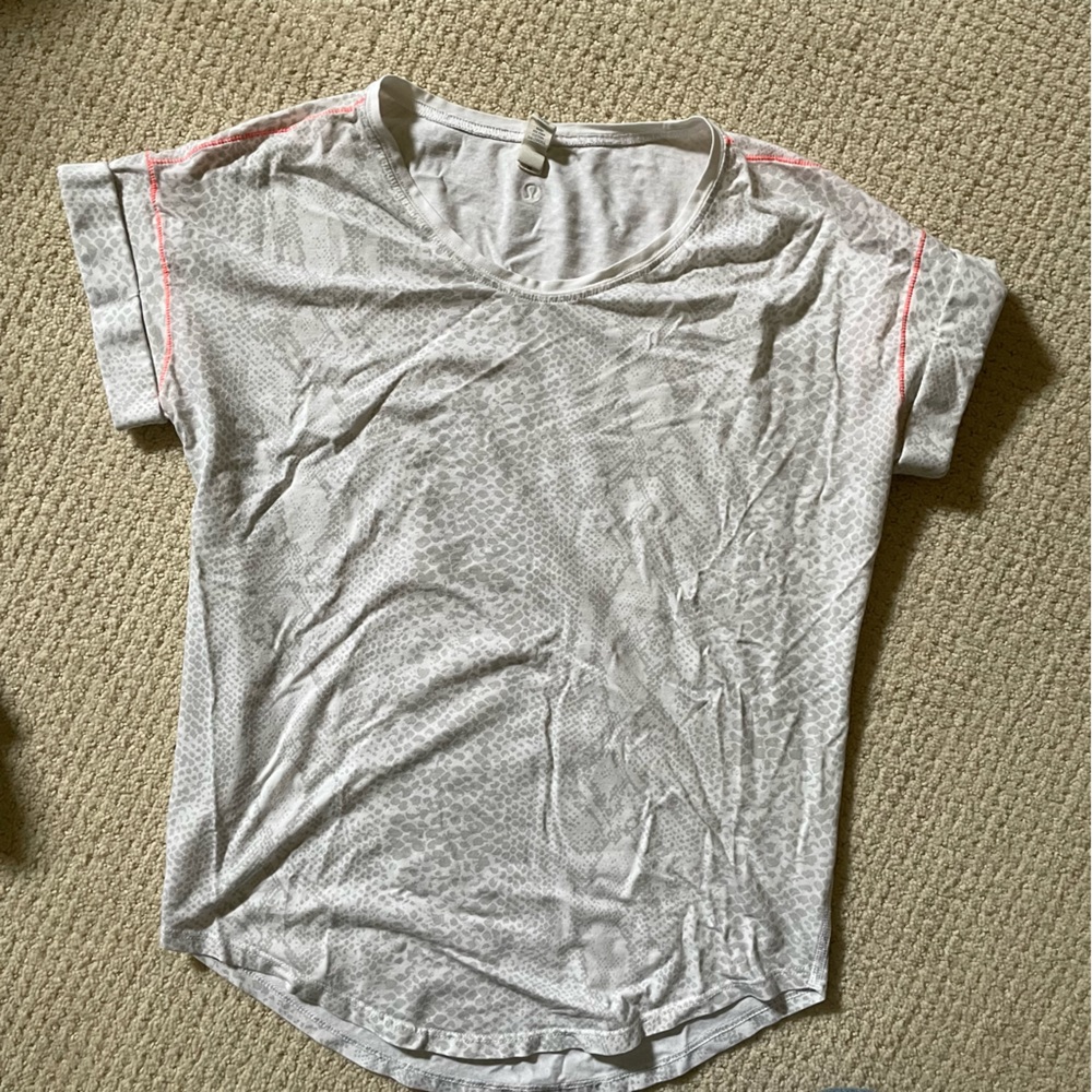 Lululemon Snakeskin Tee - Picture 1 of 3